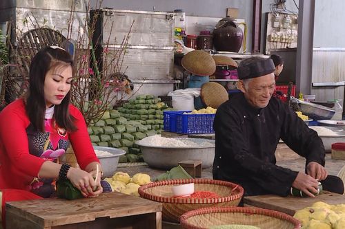 Làng nghề bánh chưng truyền thống tất bật vào vụ