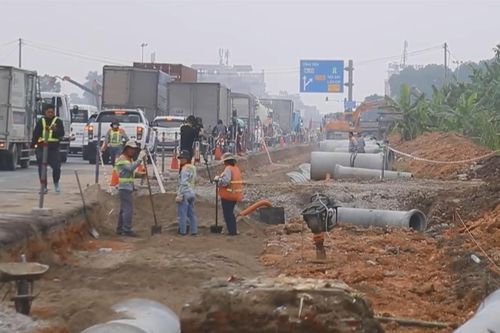 Thi công nút giao QL2 cao tốc Nội Bài - Lào Cai