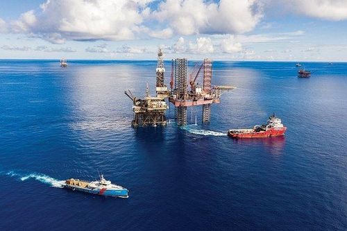 Phát hiện trữ lượng dầu khí lớn ngoài khơi Việt Nam