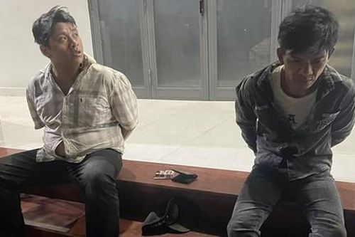 Bắt hai đối tượng vào tiệm tạp hóa mua hàng rồi bỏ chạy, không trả tiền