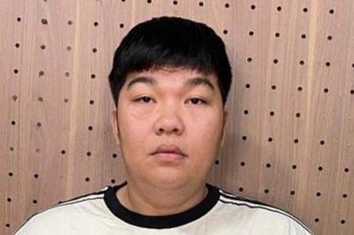Vết trượt dài của gã tài xế xe tải mê trò 'đỏ đen'