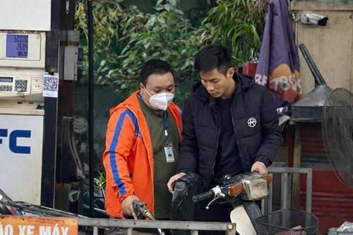 Giá bán lẻ xăng E5RON92 tăng thấp nhất trong 5 loại xăng, dầu