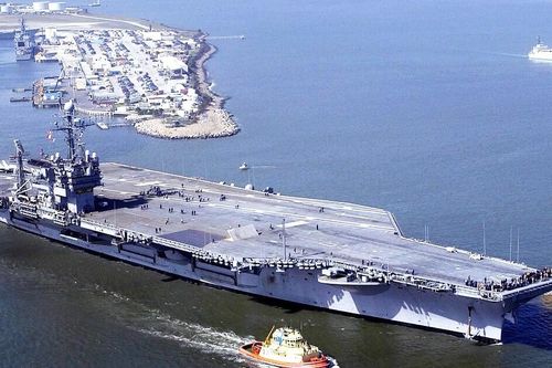 Siêu tàu sân bay USS John F. Kennedy lần đầu ra biển sau nhiều trì hoãn