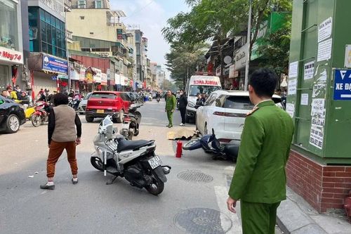 Thông tin chính thức vụ lái xe lùi xe làm 2 người thương vong ở Khâm Thiên
