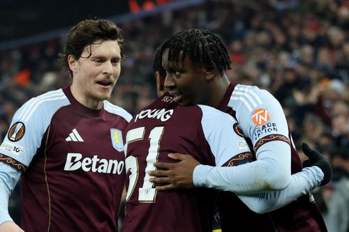 8 đội vào thẳng vòng 1/8 Europa League