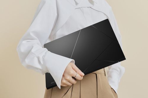 Những mẫu laptop AI mới làm 'giấy thông hành' cho sự tự do