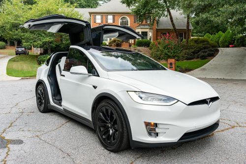 Tesla Model S và Model X bị khai tử, Elon Musk làm robot