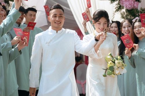 Cựu tiền đạo U23 Việt Nam sắp cưới hot girl TP.HCM