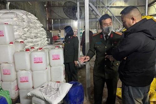 Phát hiện kho trữ gần 60 tấn lòng lợn không rõ nguồn gốc
