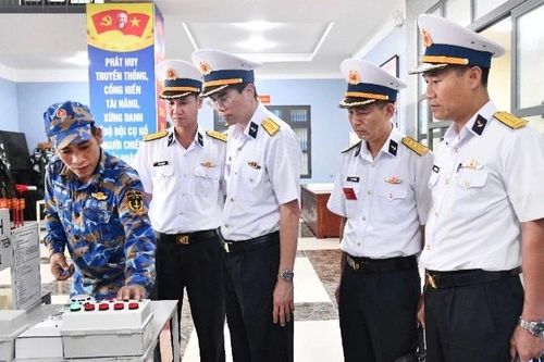 Kiểm tra công tác chuẩn bị huấn luyện tại Vùng 5 Hải quân