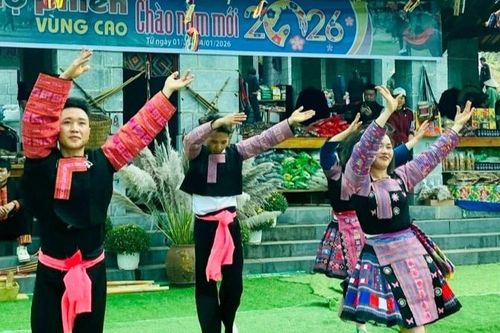 'Xuân quê hương' đậm đà phong vị Tết truyền thống và gắn kết cộng đồng