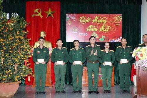 Bảo đảm sẵn sàng chiến đấu, an toàn dịp Tết Nguyên đán Bính Ngọ 2026
