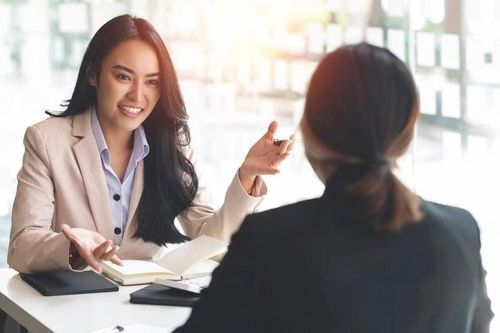 Chuyên gia Harvard chỉ ra 3 điều sếp EQ thấp thường làm