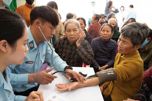 Ấm áp chương trình Xuân canh trời, Tết thắm tình quân dân