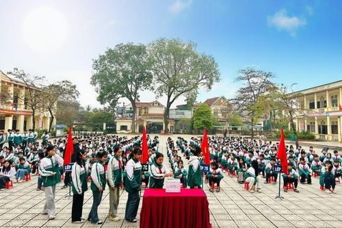 Trường học ở Phú Thọ chung tay vì một cái Tết ấm áp cho học sinh khó khăn