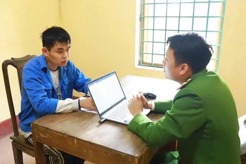 Giám đốc của 2 doanh nghiệp bị bắt vì bán sữa tắm thú cưng giả mạo nhãn hiệu