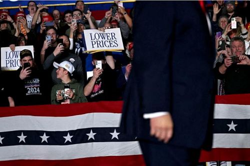 Tổng thống Trump: Kinh tế Mỹ đảo chiều mạnh mẽ sau một năm