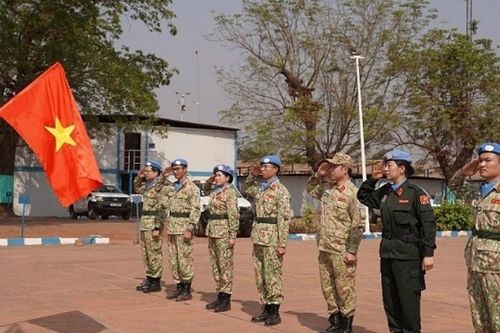 Tết của những người lính mũ nồi xanh ở Trung Phi