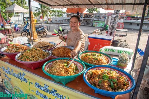 Hương vị Lào bên dòng Mê Kông