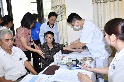 Hà Nội đẩy mạnh chính sách an sinh xã hội, chăm lo toàn diện cho người cao tuổi
