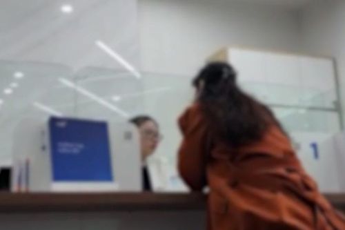 Ngân hàng ồ ạt giăng 'ma trận' lãi suất huy động, điều gì đang xảy ra?