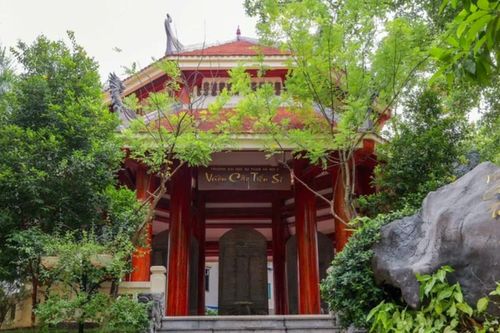 Bằng tiến sĩ giả và lỗ hổng quản lý