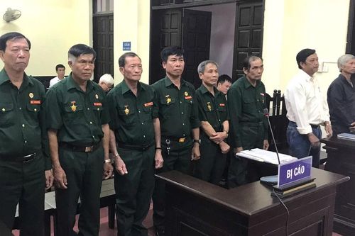 Tuyên mức án đúng bằng thời gian đã chấp hành xong hình phạt đối với 6 cựu chiến binh kêu oan