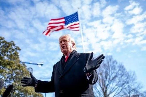 Tổng thống Trump kết thúc phong tỏa không phận Venezuela