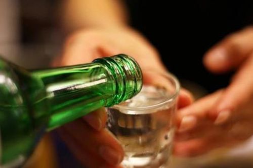 Người đàn ông trẻ gặp họa vì bữa tiệc tất niên của công ty