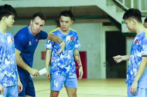 HLV tuyển futsal Việt Nam tuyên bố đánh bại Thái Lan