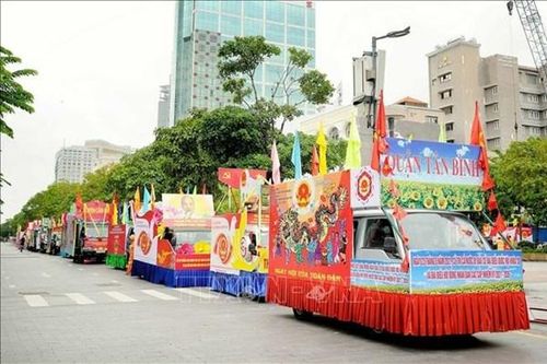Tp. Hồ Chí Minh tổ chức diễu hành 168 xe hoa tuyên truyền trong ngày bầu cử