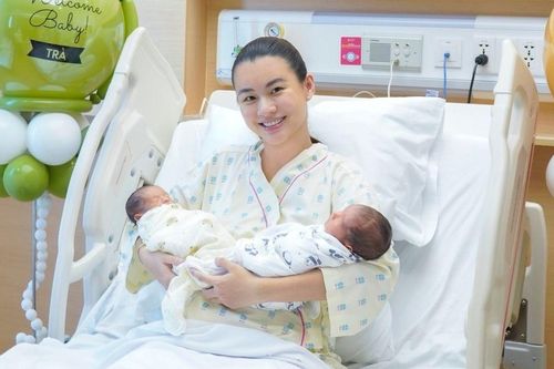 Cao Thiên Trang sinh con