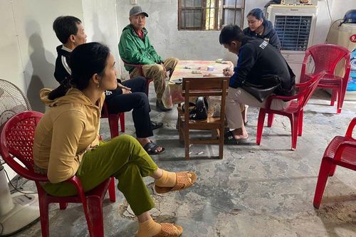 Tại một ngôi nhà, hành vi phạm pháp của 4 nam nữ bị Công an bắt quả tang