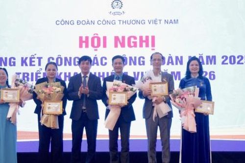 Chùm ảnh: Công đoàn Công Thương Việt Nam tổng kết hoạt động năm 2025