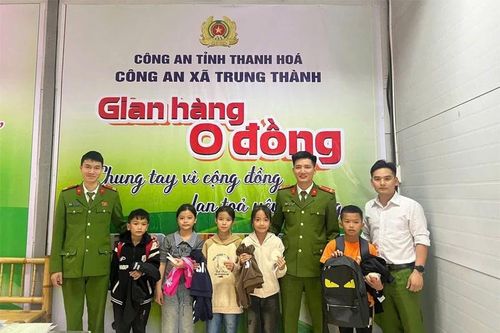 Từ gian hàng nhỏ không bảng giá