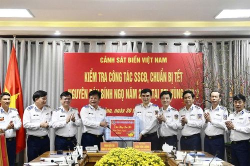 Vùng Cảnh sát biển 2 duy trì nghiêm chế độ sẵn sàng chiến đấu, bảo vệ an ninh biển dịp Tết