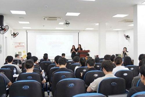 Tổng kết chương trình đưa sinh viên quốc tế đến thực tập tại Đà Nẵng