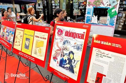 Triển lãm bìa báo Xuân Đồng Nai cách nay nửa thế kỷ