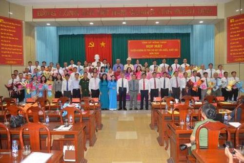 Đồng Tháp tuyên dương 59 Bí thư Chi bộ tiêu biểu, xuất sắc năm 2026