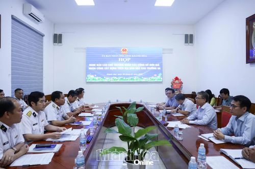 Bộ Tư lệnh Quân chủng Hải quân thăm, chúc Tết UBND tỉnh Khánh Hòa