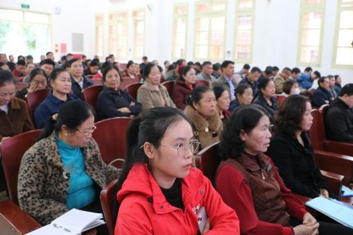 Gần 200 đại biểu được bồi dưỡng kiến thức về Luật Bầu cử đại biểu Quốc hội và đại biểu HĐND