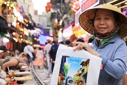 Việt Nam đầy cuốn hút trong con mắt nhà văn nước ngoài