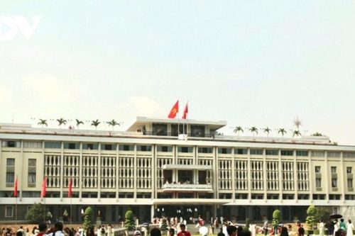 Dinh Độc Lập: Điểm hẹn văn hóa và lịch sử thu hút giới trẻ dịp Tết 2026