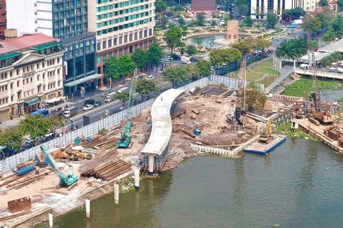 Cầu đi bộ nghìn tỷ hình lá dừa nước vượt sông Sài Gòn dần lộ diện