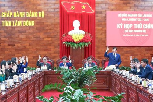 HĐND tỉnh Lâm Đồng thông qua nhiều nghị quyết về an sinh xã hội