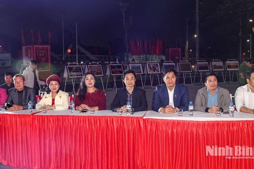 Chương trình nghệ thuật 'Trọn niềm tin theo Đảng' chào mừng thành công Đại hội đại biểu toàn quốc lần thứ XIV của Đảng