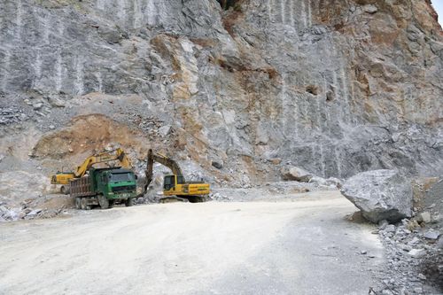 Truy thu, xử phạt gần 14,7 tỉ đồng thuế tài nguyên, khoáng sản