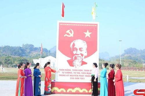 Đảng là mùa xuân