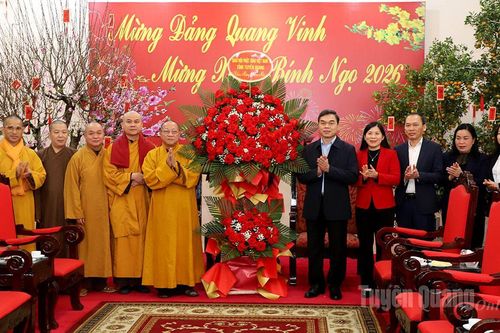 Ban trị sự Giáo hội Phật giáo Việt Nam tỉnh Tuyên Quang chúc Tết Tỉnh ủy, UBND tỉnh