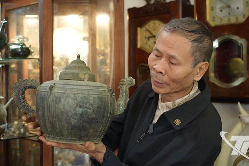 Người dành hơn 30 năm sưu tầm, gìn giữ cổ vật dân tộc